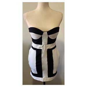 👠 Fashion Nova Black White Color-Block Dress 👠